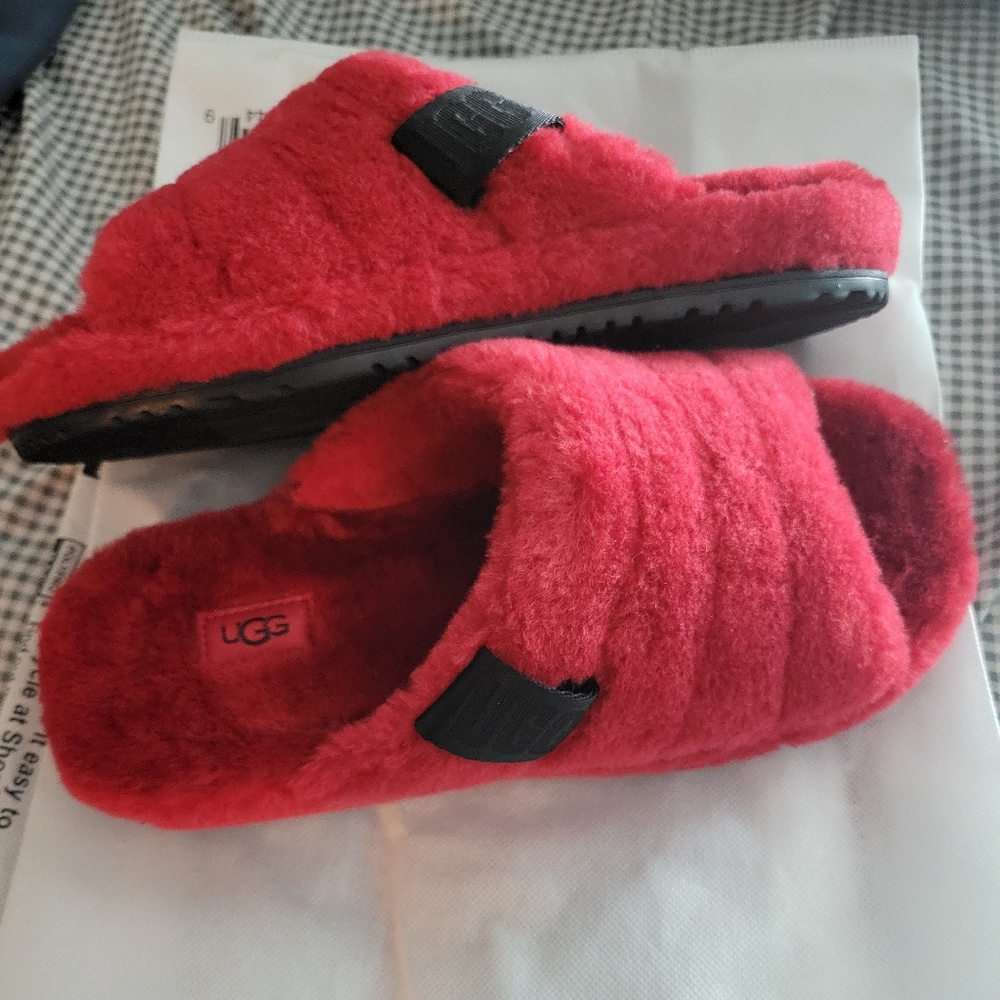 Ugg Fluff You slippers